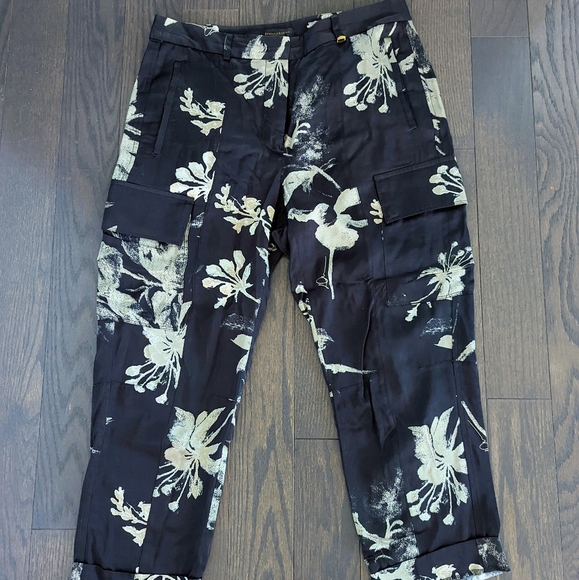 Green Cargo Printed Satin Pants - Picture 6 of 12